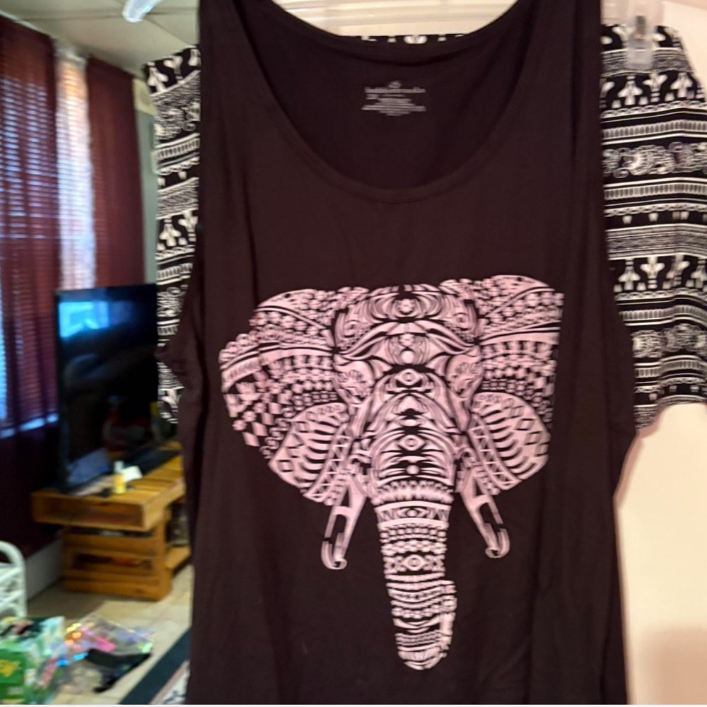 2 outfit bundle same look and size Black and Pink Elephant Print Pajama Set